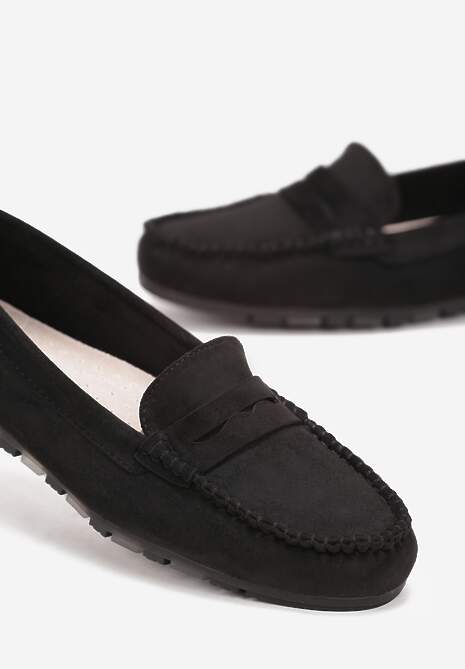 Czarne Mokasyny z Przeszyciami i Wkładką ze Skóry Naturalnej Isotta