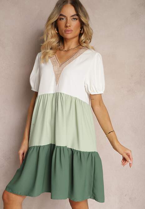 Beżowo-Zielona Sukienka Ozdobiona Koronką przy Dekolcie o Pudełkowym Kroju Vikia