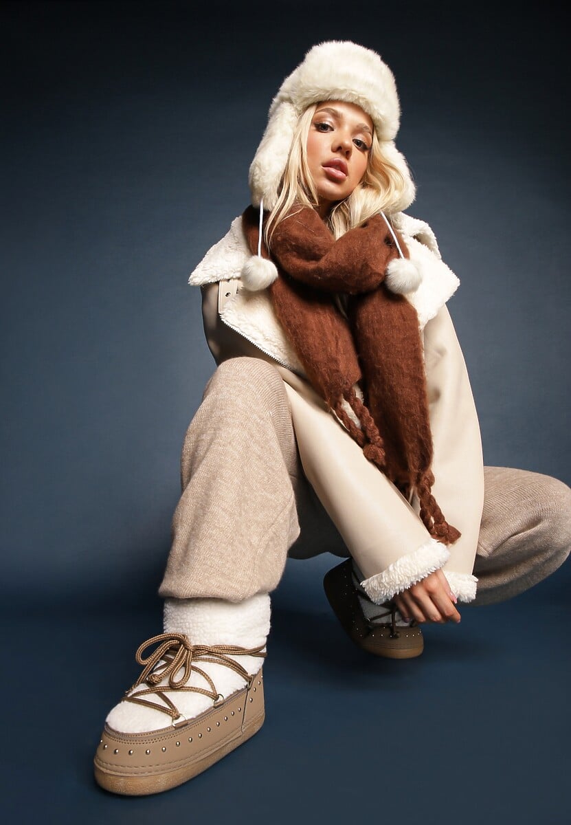 Ciemnobeżowe Śniegowce z Ozdobnym Sznurowaniem Ćwiekami i Futerkiem Covesa