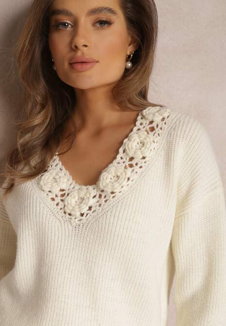 Jasnobeżowy Sweter Dzianinowy z Ażurowym Wzorem Elisora