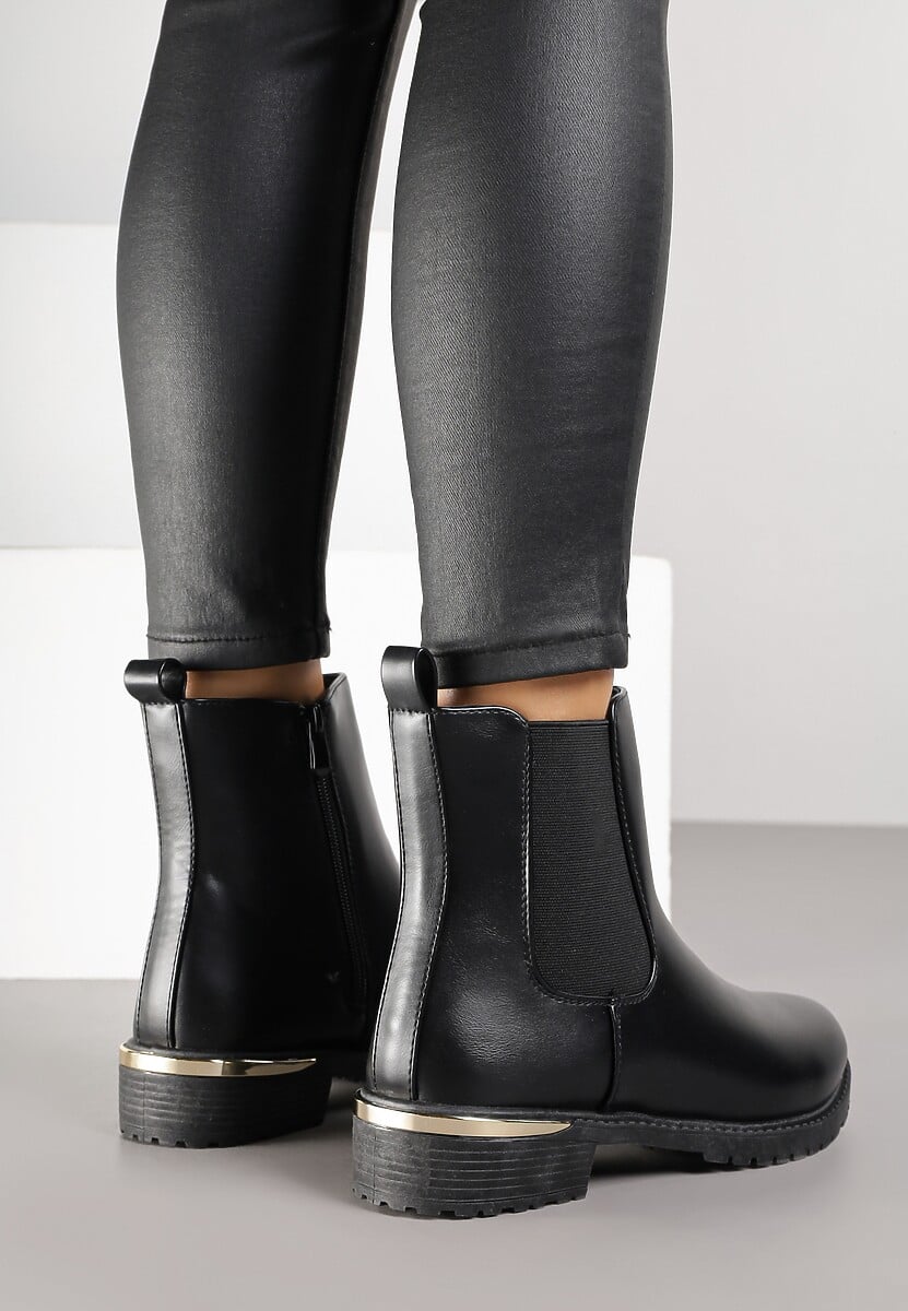 Czarne Botki Sztyblety Ozdobione Elastycznym Elementem Clasina