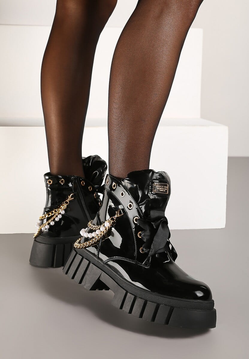 Czarne Botki na Platformie z Łańcuchami i Perełkami Terillia