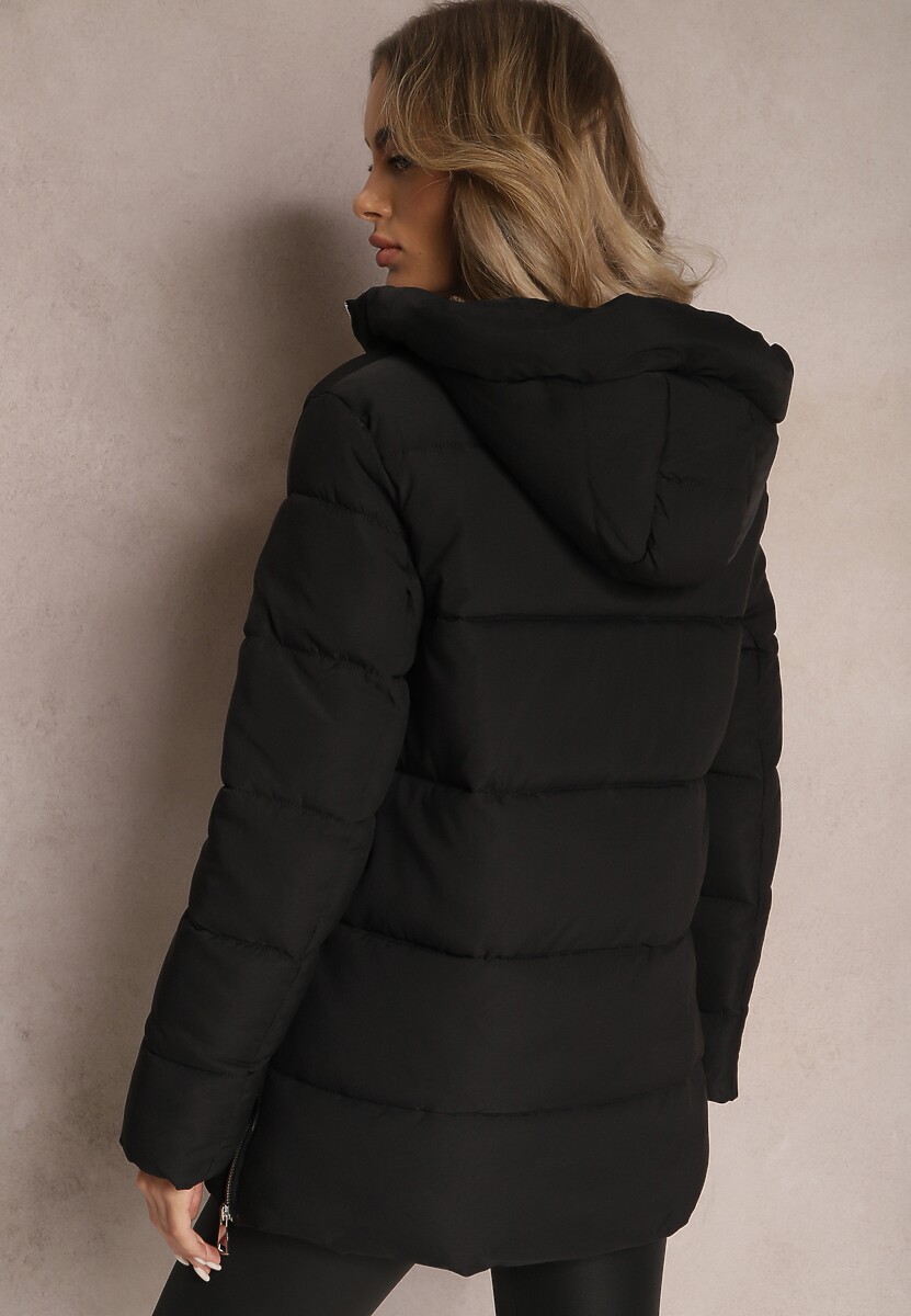 Czarna Pikowana Kurtka z Wsuwanymi Kieszeniami i Nieodpinanym Kapturem Teoga