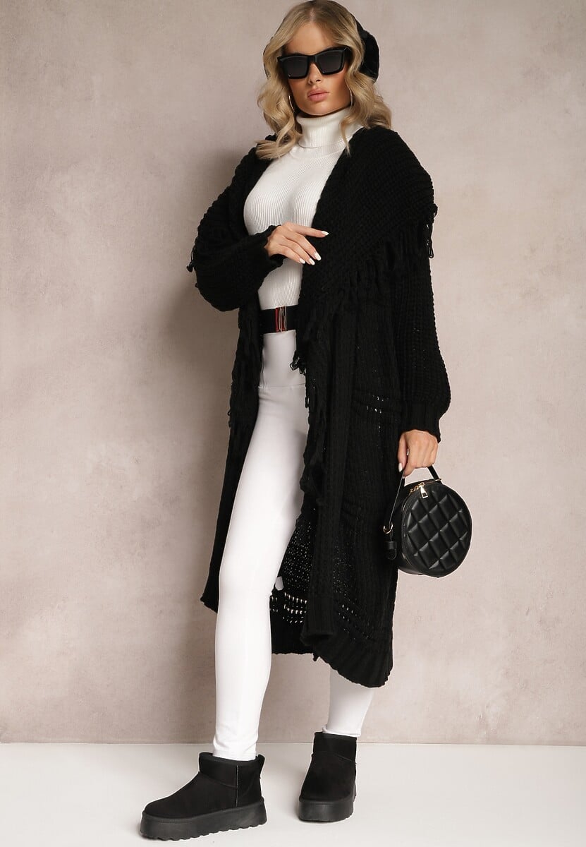 Czarny Niezapinany Kardigan o Długim Kroju z Frędzlami Finantia