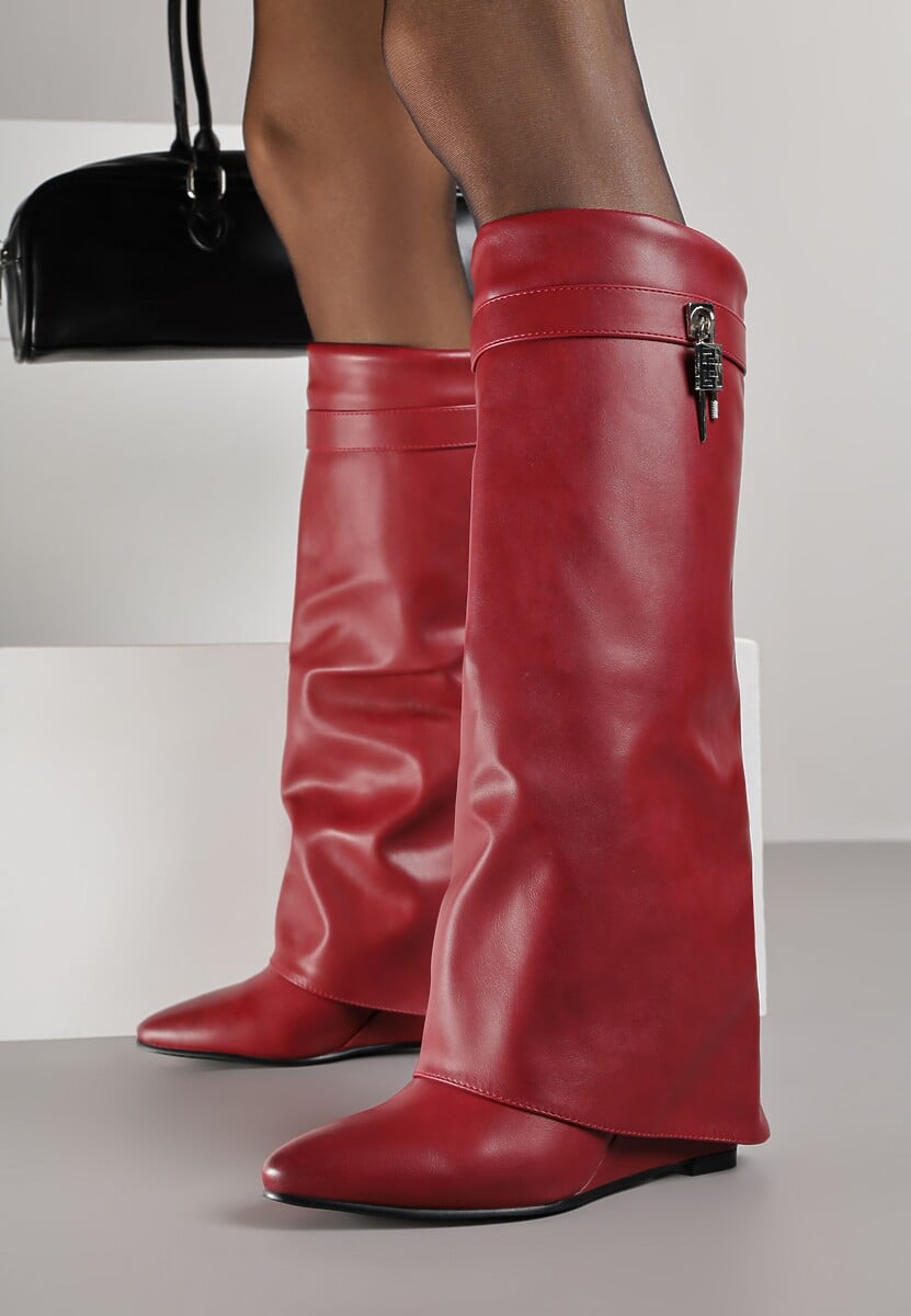 Czerwone Kozaki z Cholewką Imitującą Nogawkę i Koturnem Ericelle