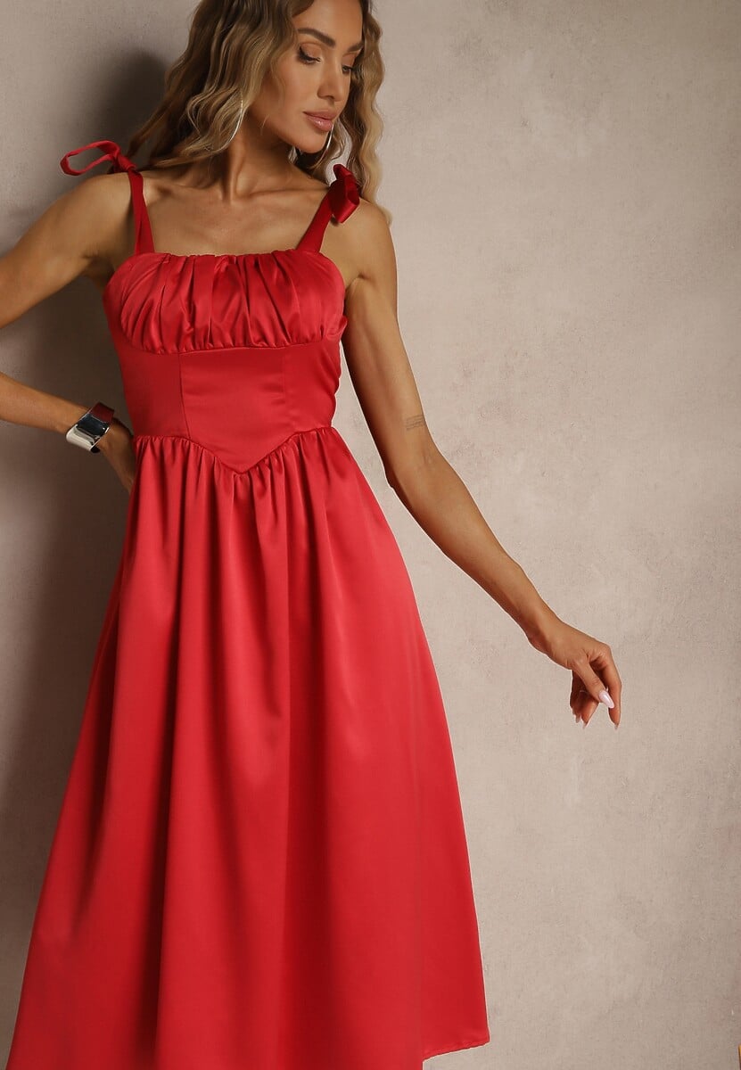 Czerwona Sukienka Vices o Rozkloszowanym Kroju z Wiązanymi Ramiączkami Natirise