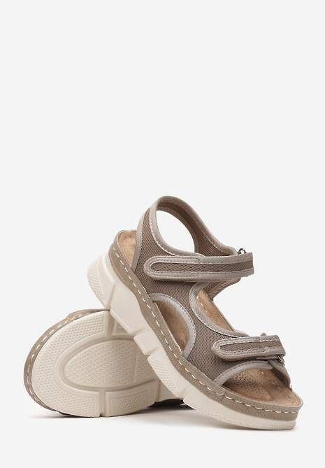 Jasnobeżowe Sportowe Sandały na Koturnie z Tłoczeniem z Paskami na Rzep Piovana