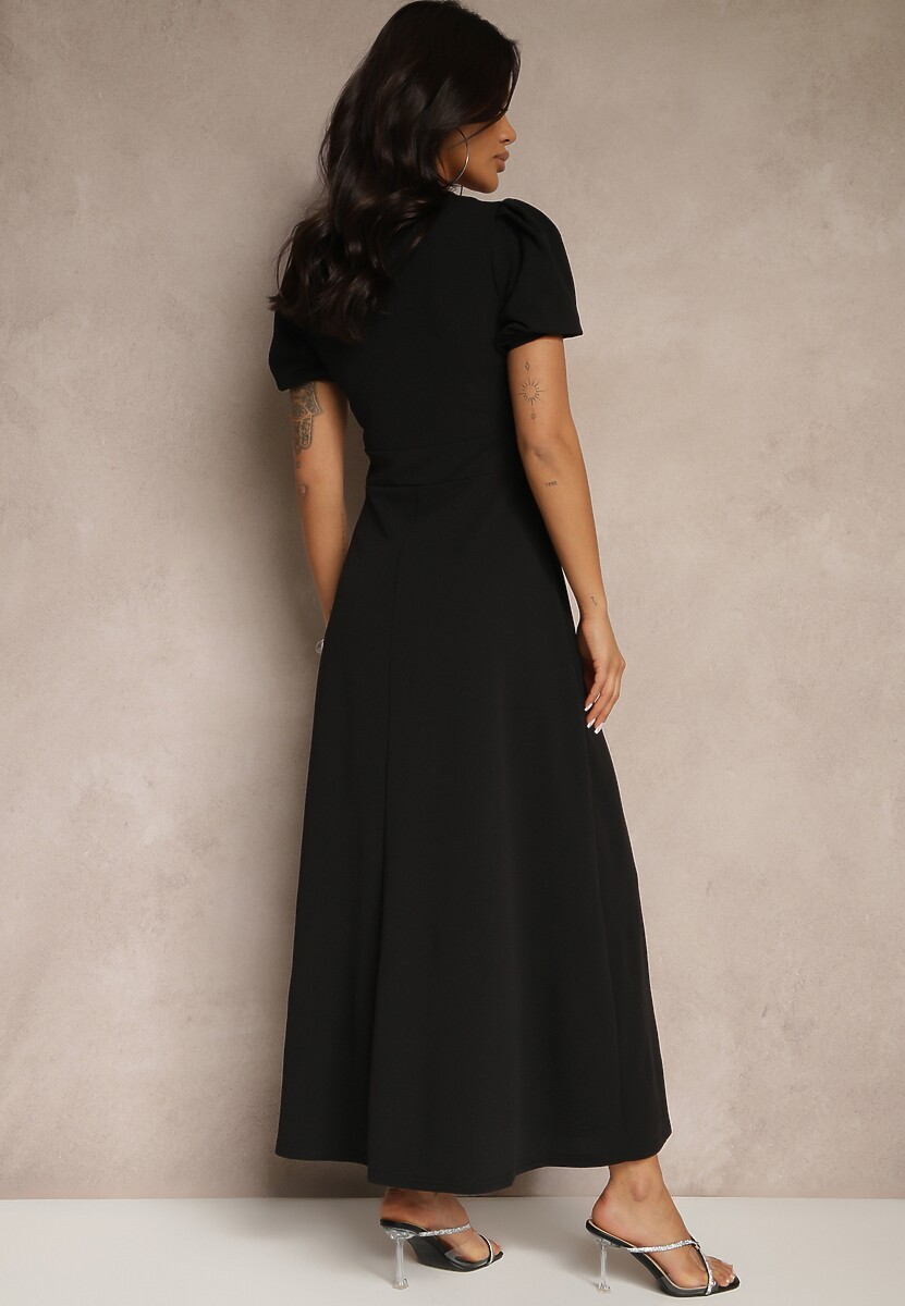 Czarna Rozkloszowana Sukienka z Lekko Bufiastymi Rękawami i Dekoltem V Efrusae