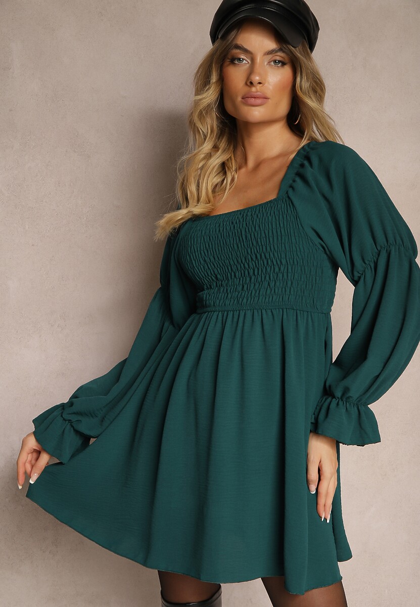 Czarna Sukienka z Elastyczną Górą o Rozkloszowanym Kroju z Falbankami Savione