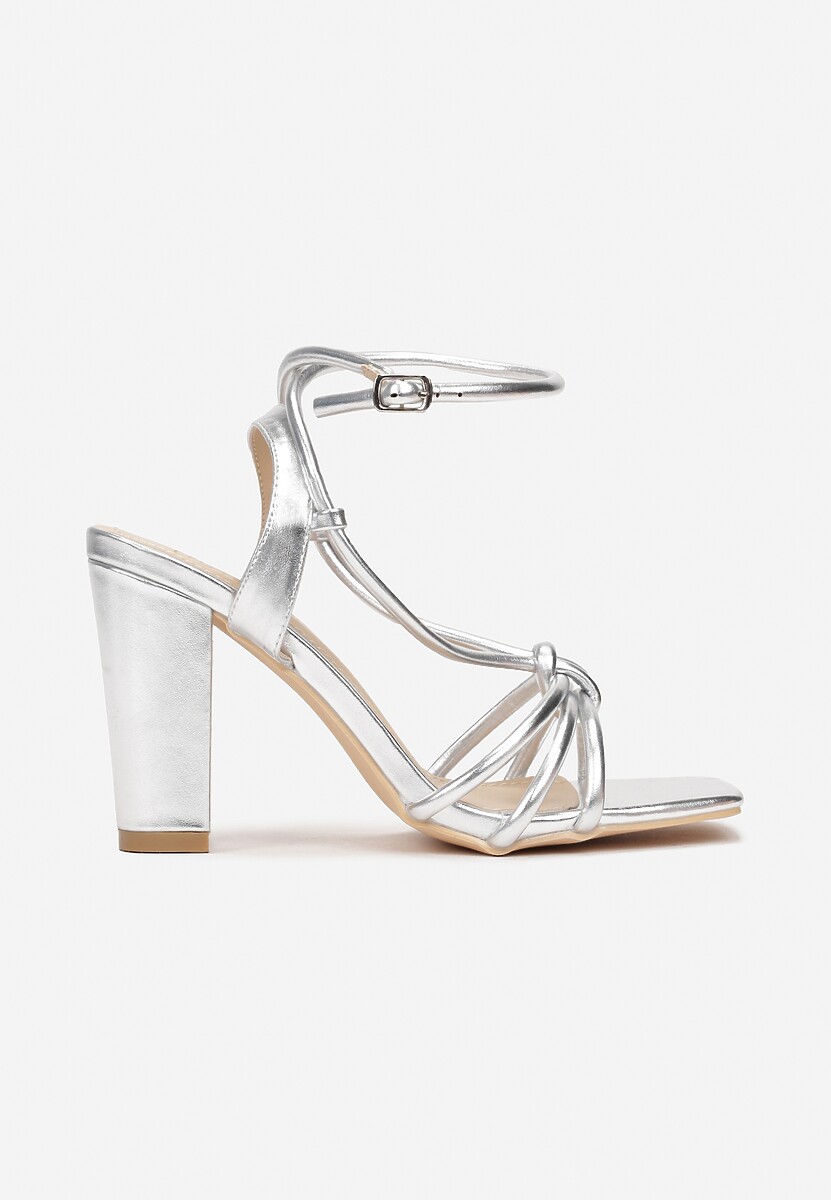 Srebrne Sandały z Kwadratowym Noskiem i Supełkiem na Słupku Shecin