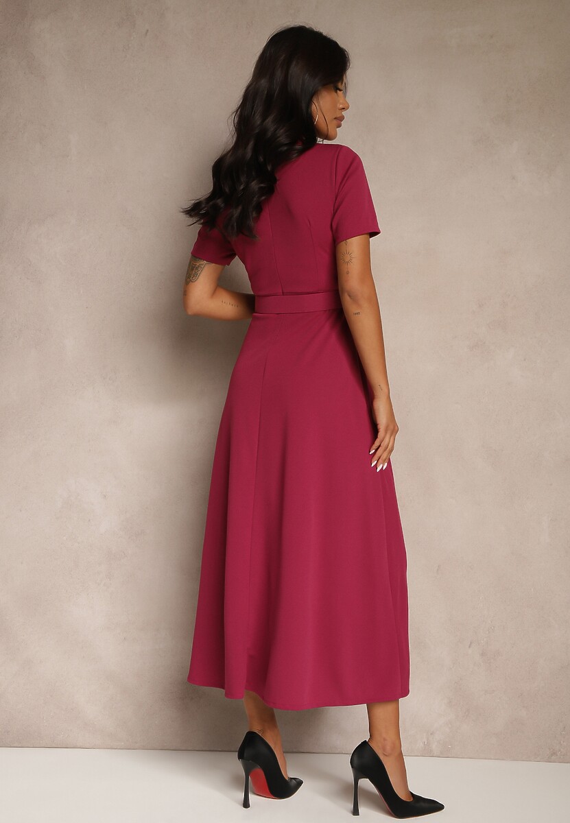 Ciemnoróżowa Sukienka o Rozkloszowanym Kroju z Ozdobnym Paskiem Desiliena