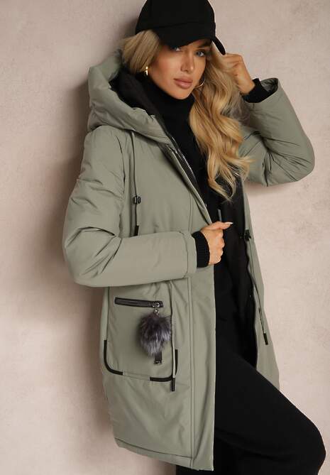 Zielona Kurtka Parka ze Ściągaczami w Talii i Kapturem Zdobiona Zawieszką Zeriena