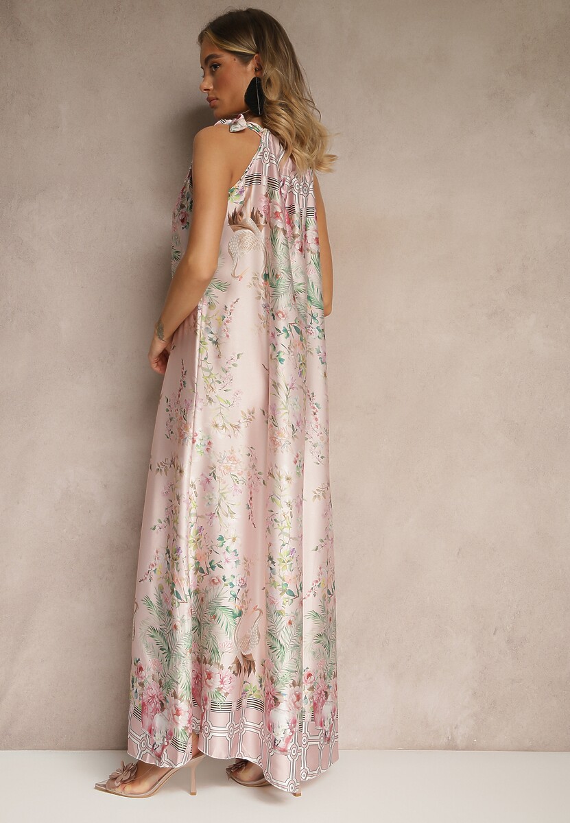 Jasnoróżowa Sukienka z Satyny Zdobiona Kwiatowym Wzorem i Wiązaniem Fenalesa