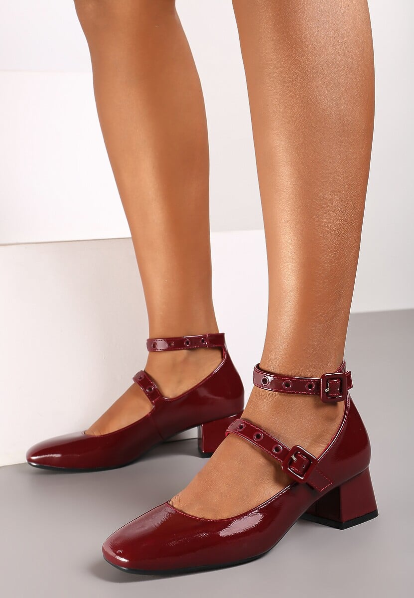 Bordowe Czółenka na Słupku z Ozdobnymi Paskami Nevillia