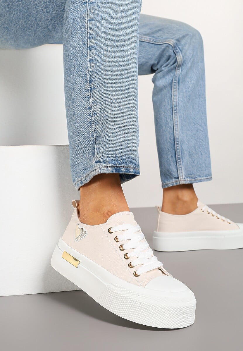 Beżowe Trampki na Platformie z Metalicznymi Sercami Florvila