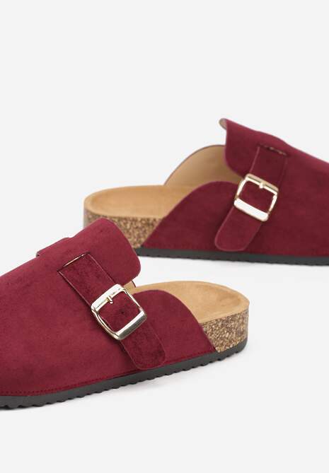 Bordowe Klapki Ozdobione Klamrą na Pasku Zelevelis