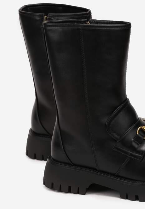 Czarne Botki z Imitacji Skóry na Płaskiej Podeszwie Ozdobione Metalową Sprzączką Legna