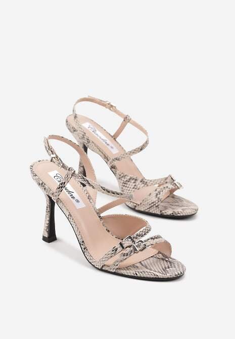 Beżowo-Czarne Wężowe Sandały na Obcasie Zdobione Skośnym Paskiem i Klamerkami Mallunea