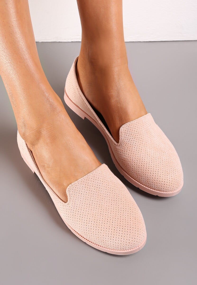Różowe Mokasyny z Ozdobną Perforacją na Płaskiej Podeszwie Laurielle