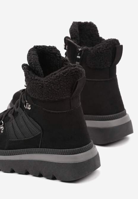 Czarne Futerkowe Traperki na Niskiej Platformie Linivora