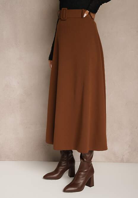Brązowa Rozkloszowana Spódnica Maxi z Paskiem i Klamrą Adlirca