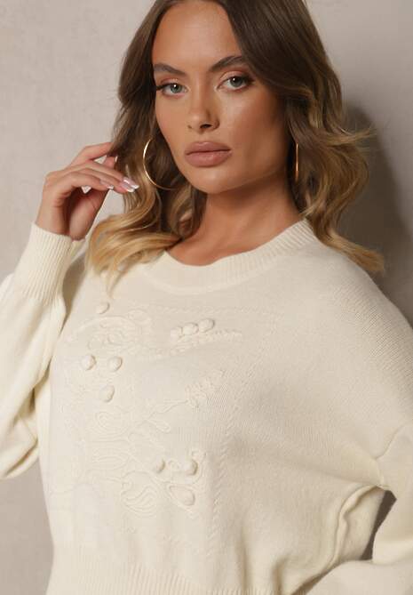Jasnobeżowy Wiskozowy Sweter z Ozdobnym Tłoczeniem Harizelle