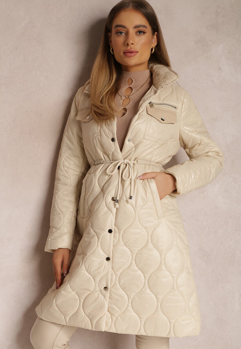 Czarna Kurtka za Kolano z Kołnierzem Pikowana Vilia