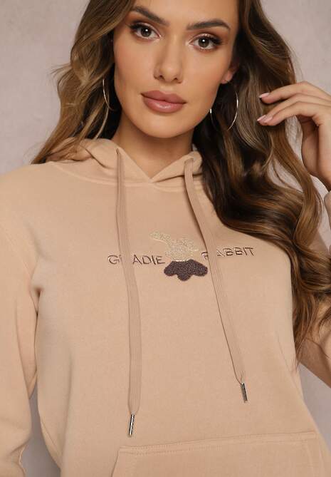 Beżowa Ocieplona Bluza z Kapturem Ozdobiona Naszywką i Napisem Eirellia