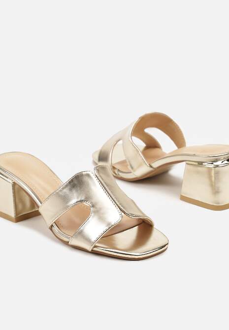 Złote Wsuwane Klapki z Ekoskóry na Słupku Qlina