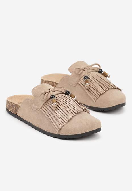 Ciemnobeżowe Boho Klapki Mule z Imitacji Zamszu z Frędzlami i Koralikami Elwedila