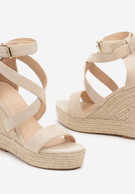 Beżowe Sandały na Plecionym Koturnie i Platformie Tinami