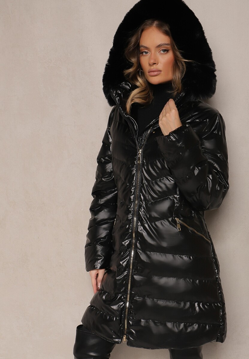 Czarno-Brązowa Kurtka Pikowana o Długim Kroju z Kapturem Ozdobionym Futerkiem Senera