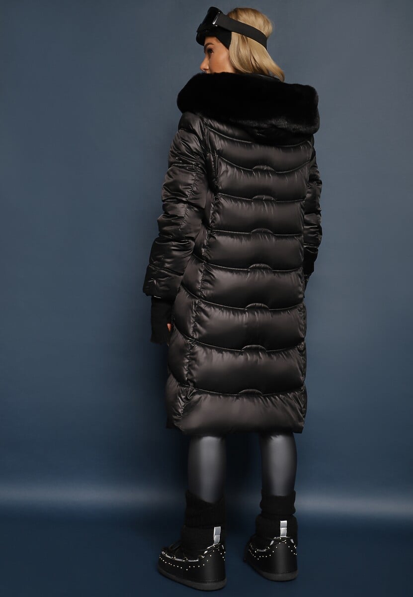 Czarna Kurtka Płaszcz za Kolano z Pikowaniem i Odpinanym Kapturem Calarin