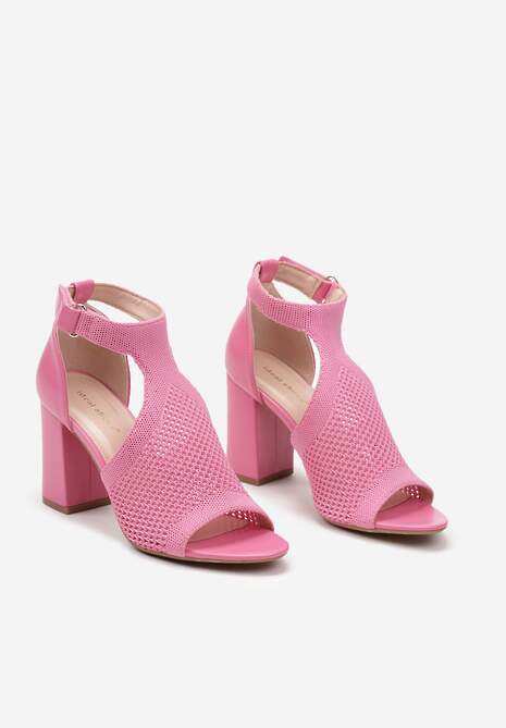 Fuksjowe Sandały na Słupku z Ażurowym Zdobieniem z Zapięciem przy Kostce Qutima