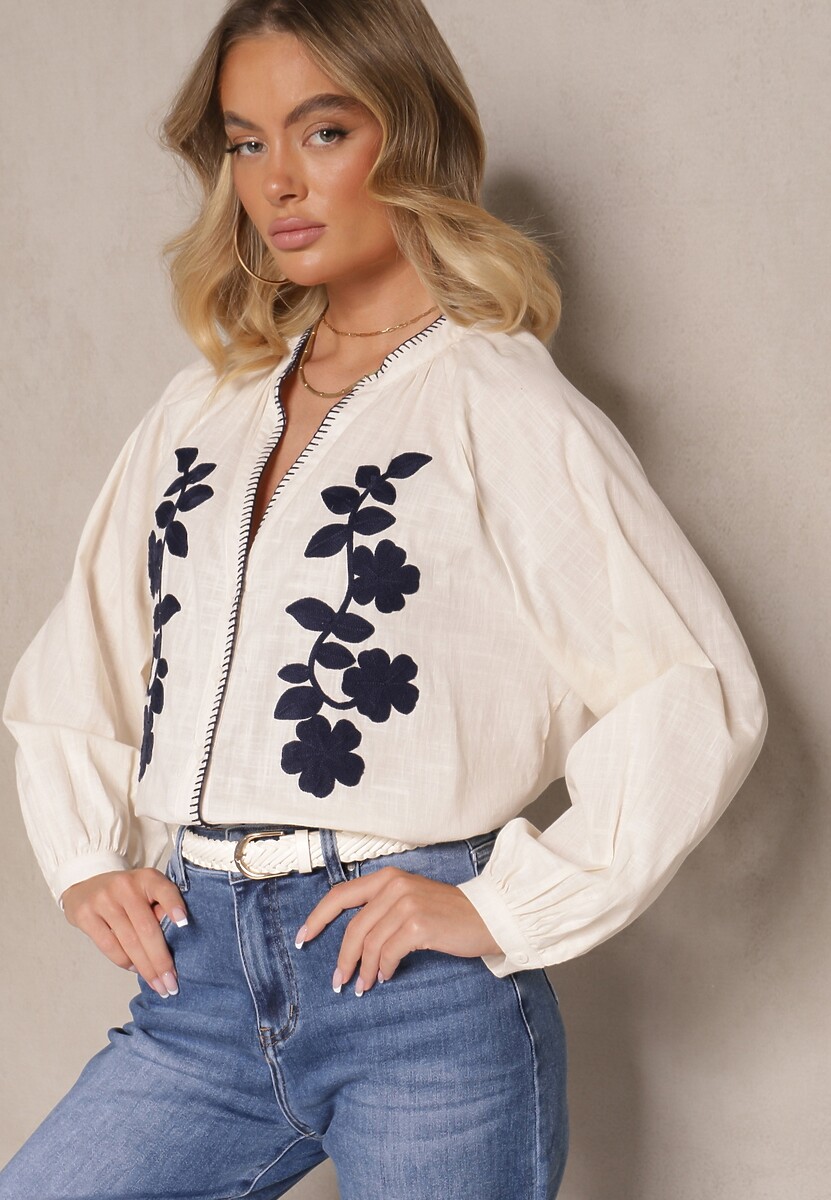 Biała Koszula z Bawełny o Kroju Oversize Ozdobiona Haftem w Kwiaty Felvesia