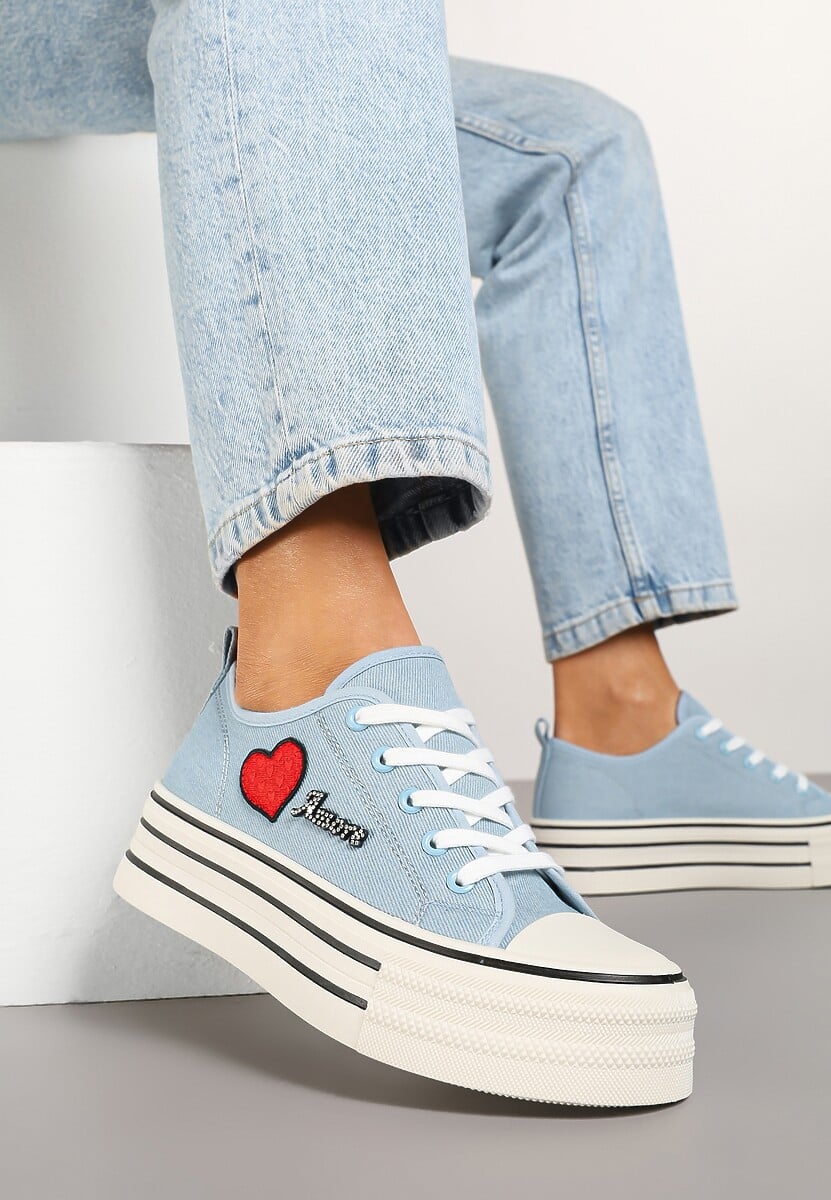 Niebieskie Trampki na Grubej Podeszwie z Aplikacją i Napisem Eheria