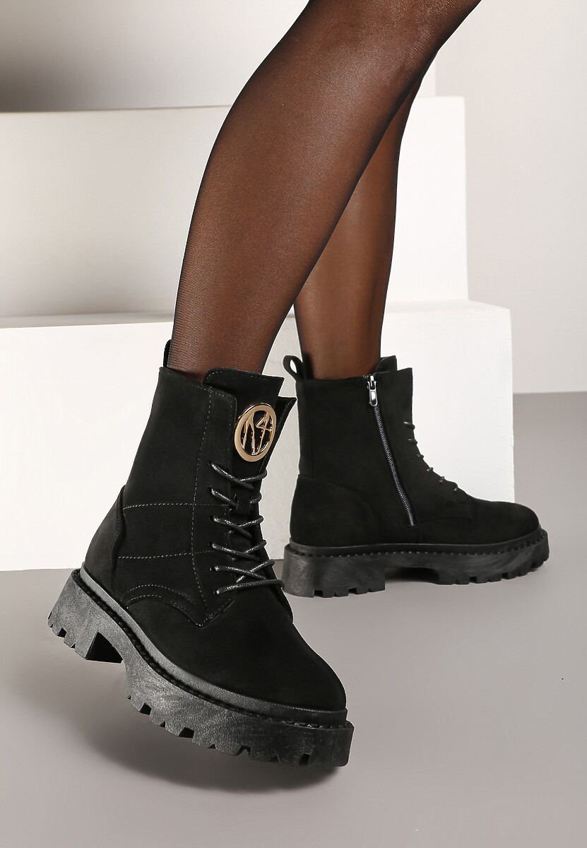 Czarne Botki z Imitacji Zamszu na Płaskiej Podeszwie z Przeszyciami i Logo Sylvara