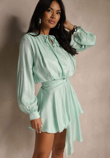 Zielona Sukienka z Wiskozy z Falbanką i Wiązaniem Finlio