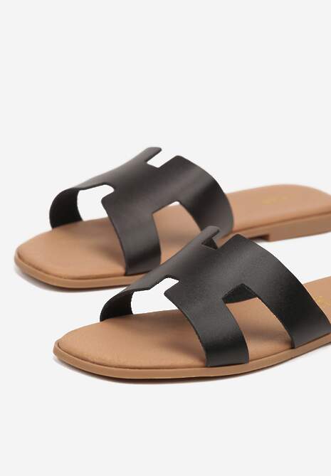 Czarne Klapki Vices ze Skóry Naturalnej Ozdobione Wycięciami Arqelia