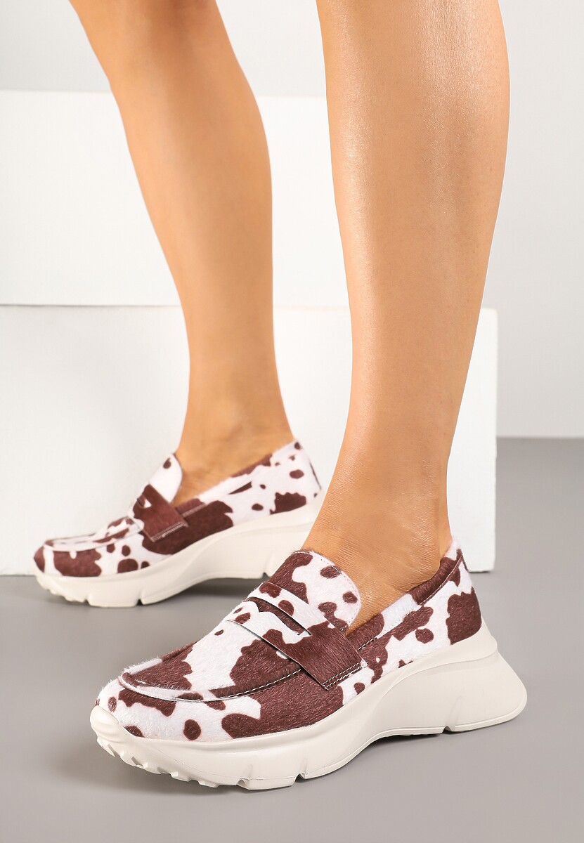 Zielone Półbuty na Tłoczonej Platformie Eraviella