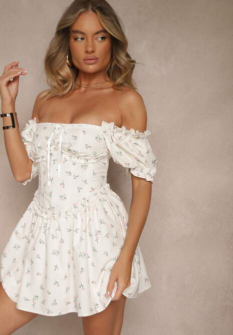 Biała Sukienka Vices Ozdobiona Wiązaniem Falbankami i Bufkami z Kwiatami Tolilea