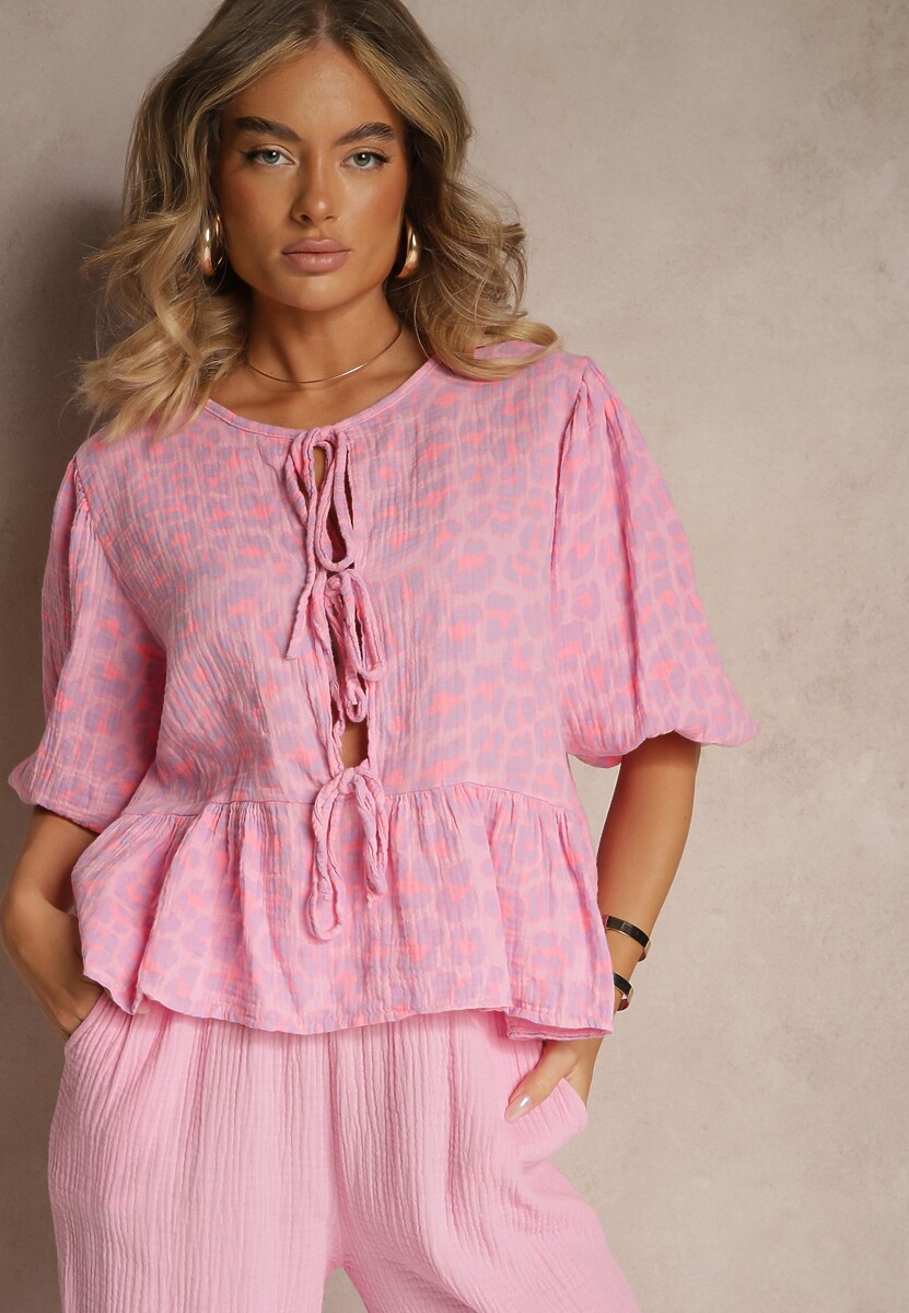 Różowa Bluzka z Bawełny w Prążki Zdobiona Wiązaniem i Falbaną Farettia