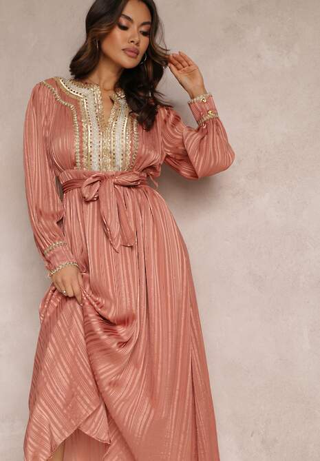 Ciemnoróżowa Metaliczna Sukienka z Ozdobnym Dekoltem i Paskiem Adyson