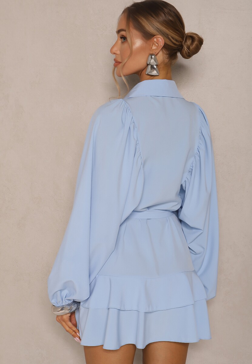 Jasnoniebieska Rozkloszowana Sukienka z Falbanami i Paskiem Divanessa