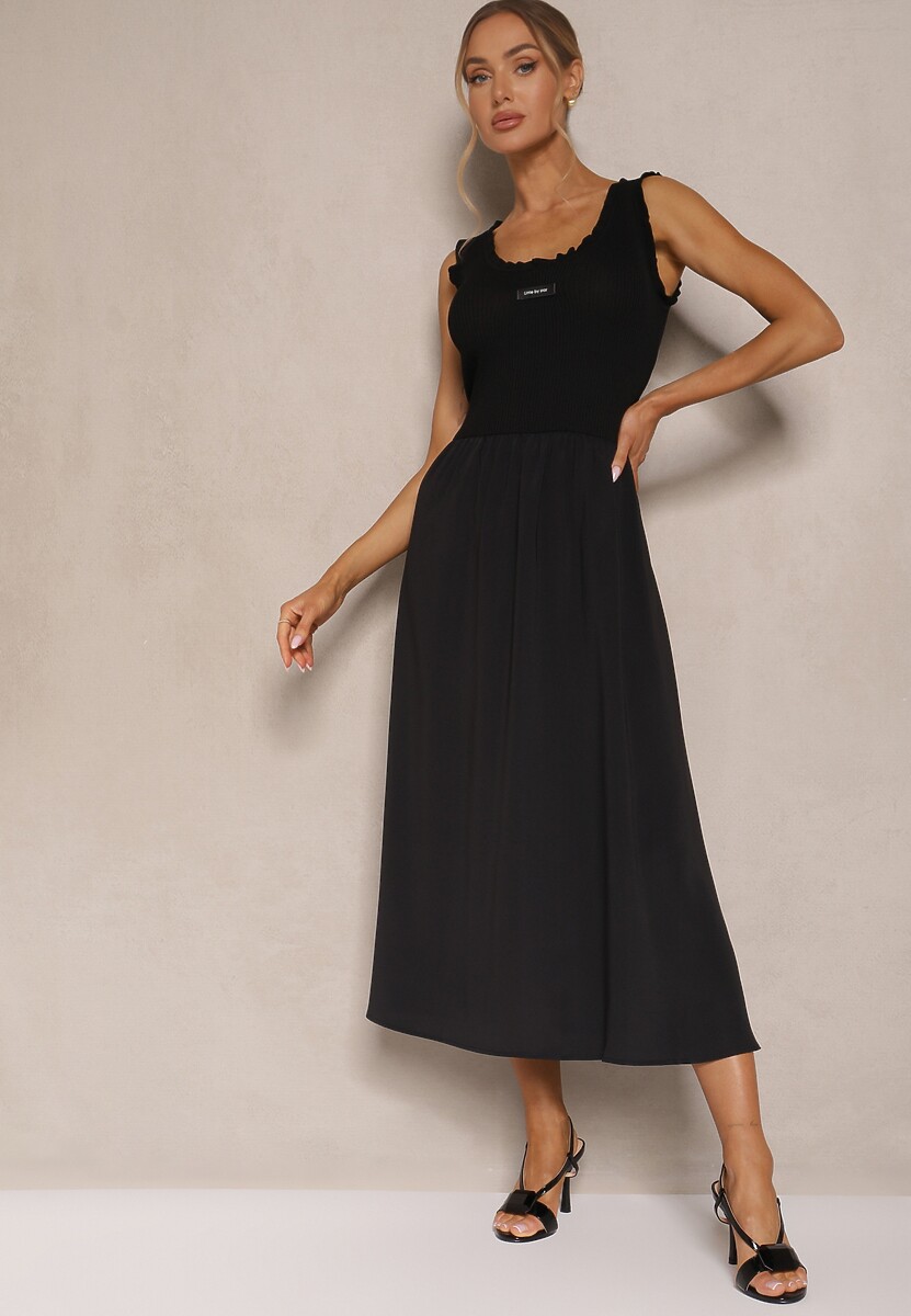 Biała Rozkloszowana Sukienka z Wiskozy Ozdobiona Naszywką Ronlina