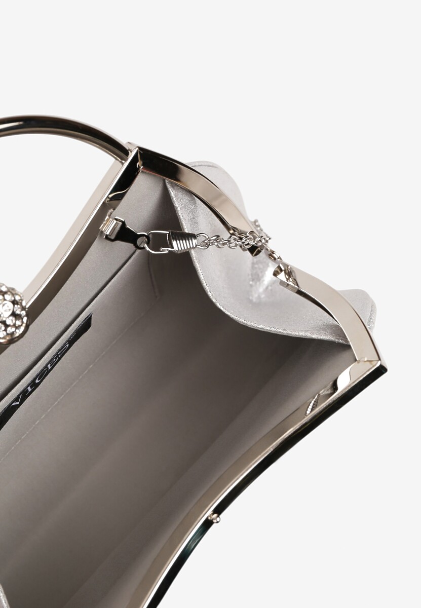 Srebrna Wieczorowa Torebka Vices o Trapezowym Kształcie z Rączką i Łańcuszkiem Accone