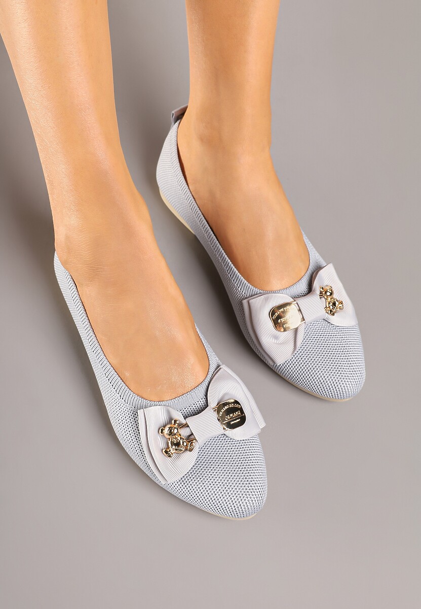 Szare Balerinki Ozdobione Metalicznymi Aplikacjami i Kokardą Bretella