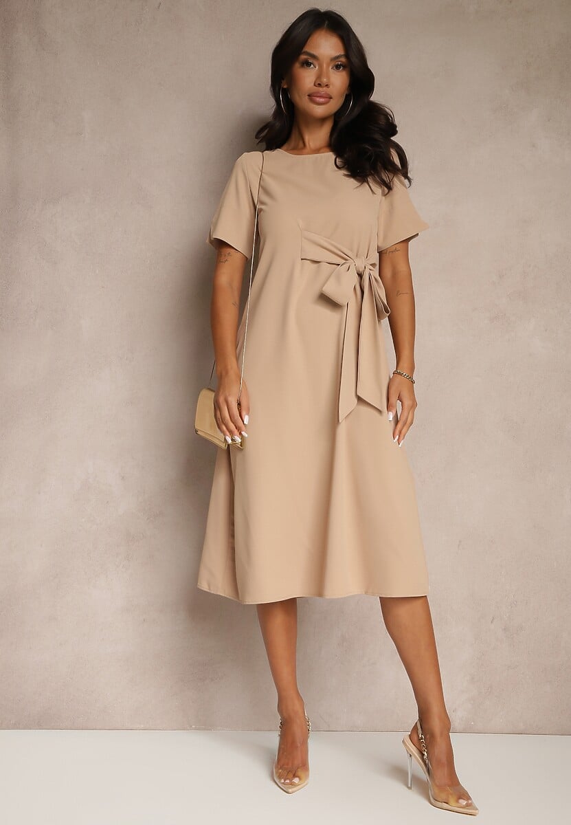 Czarna Rozkloszowana Sukienka Vices Zdobiona Wiązaniem Folarenne