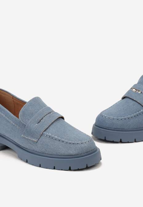 Niebieskie Mokasyny na Niskiej Platformie z Metaliczną Aplikacją pod Ozdobnym Paskiem Aserapine