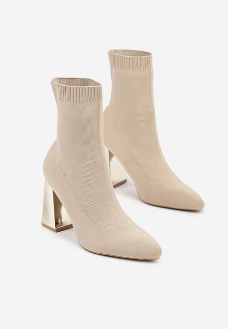 Ciemnobeżowe Skarpetkowe Botki VICES na Słupku w Eleganckim Stylu Rarana